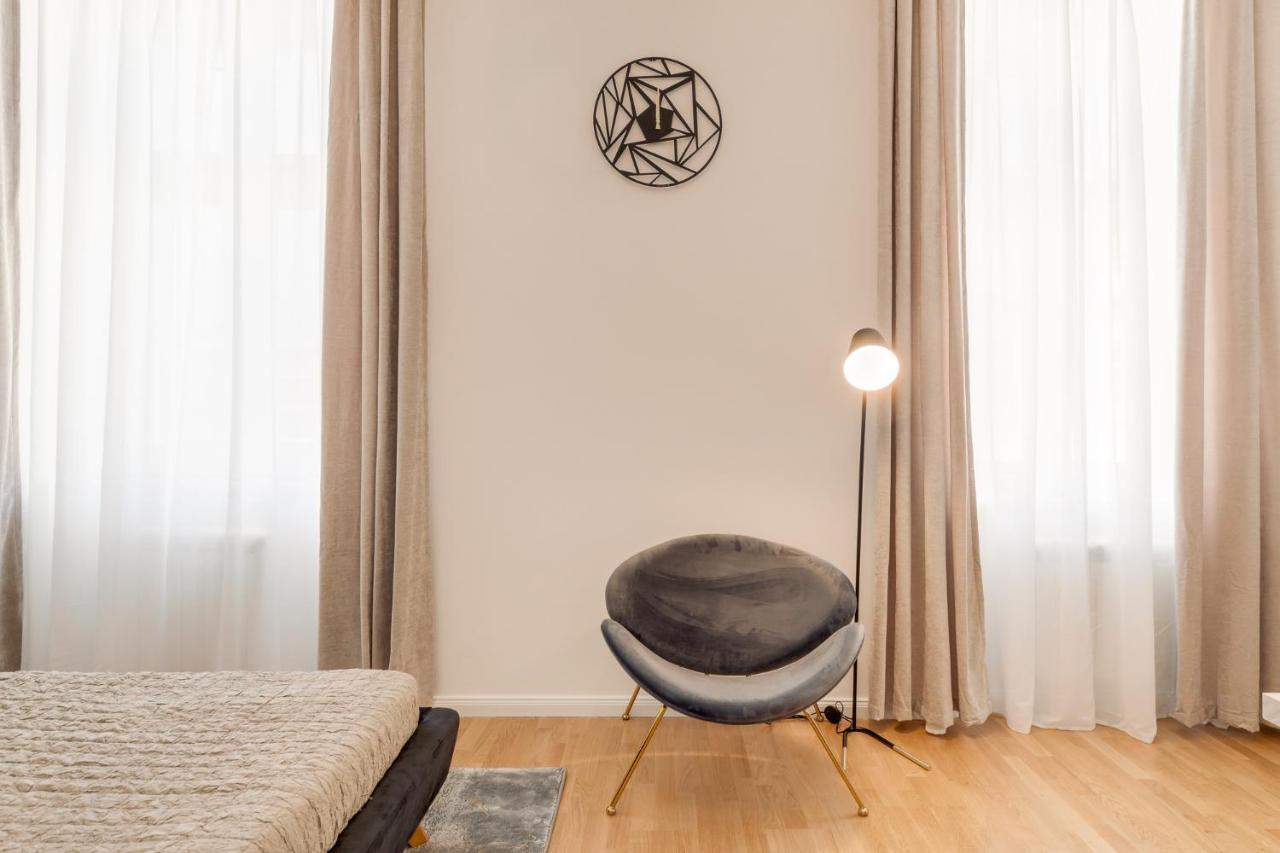 My Prague Apartments Rubesova Esterno foto