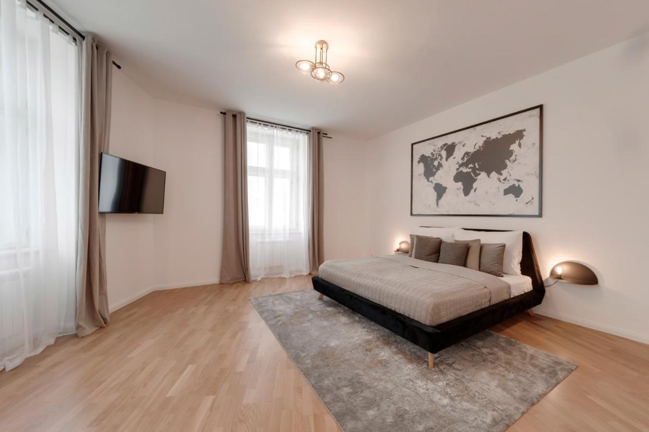 My Prague Apartments Rubesova Esterno foto